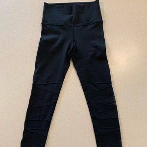 IVIVVA leggings with mesh panels, size 8